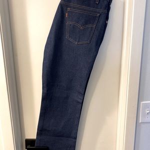 Levi’s orange label.